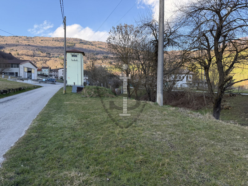 Cerchi un terreno edificabile in una zona tranquilla e comoda a tutti i servizi?
Proponiamo in ve...