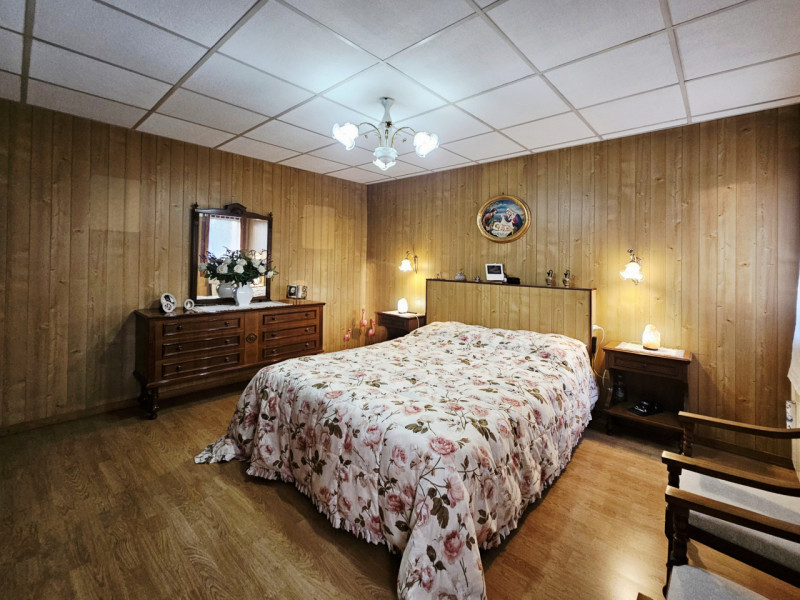 Proponiamo in vendita a Baone, località Rivadolmo, casa a schiera centrale con scoperto esclusivo...