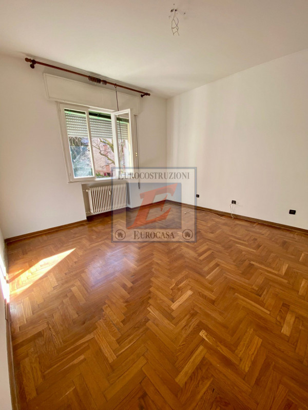 PADOVA quartiere di PONTEVIGODARZERE in via tranquilla ma comoda a tutti i servizi e al tram, APP...