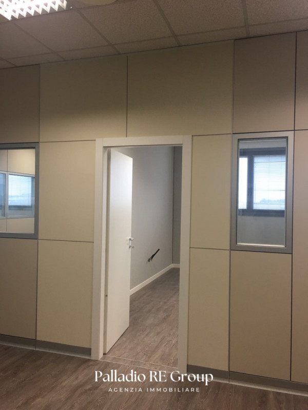 Volete investire in un ufficio spazioso e strategicamente posizionato? Questa è la vostra occasio...