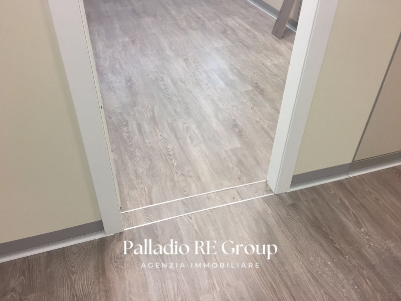 Volete investire in un ufficio spazioso e strategicamente posizionato? Questa è la vostra occasio...