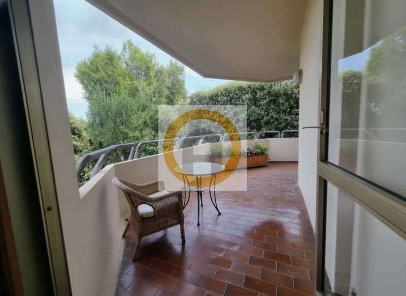Elegante e Luminoso Tricamere (190 mq) a 10 min a piedi dal Centro.
Spazi introvabili, terrazze v...