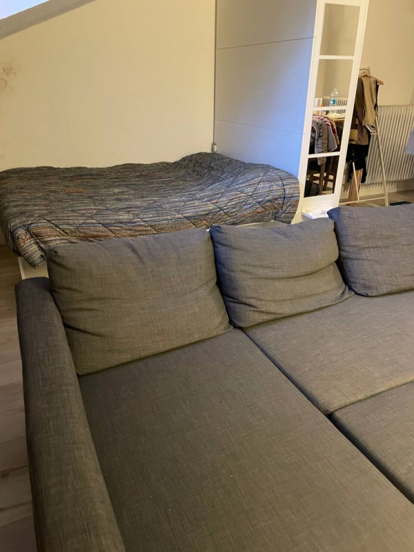 Monolocale in pieno centro, aria condizionata, appena ristrutturato molto funzionale e ben arreda...