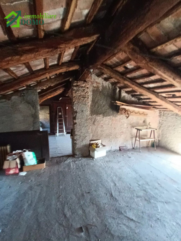 Monte Magre': Casa affiancata in Vendita con Vista Panoramica -" Un'Occasione Unica!" Per info 04...