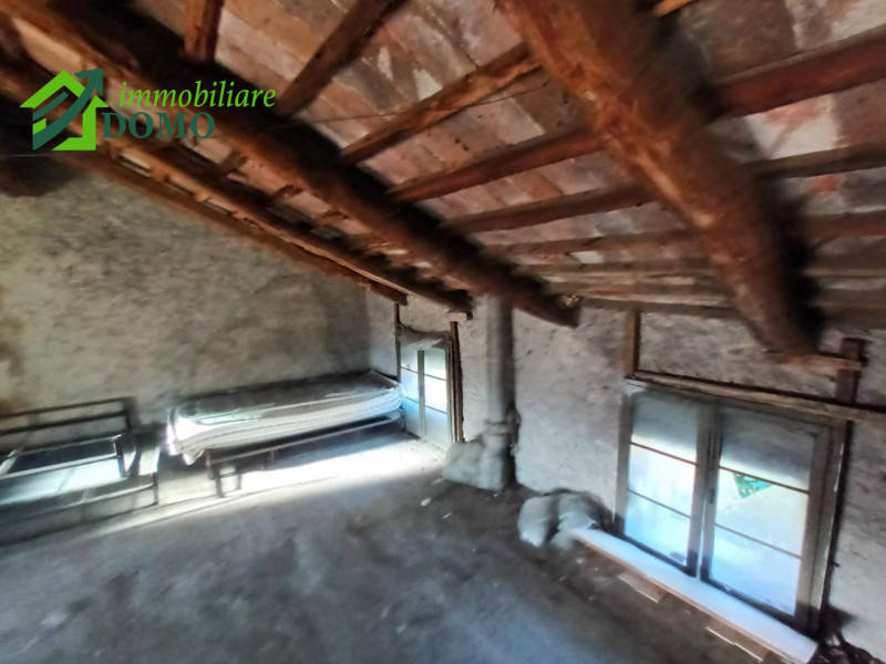 Monte Magre': Casa affiancata in Vendita con Vista Panoramica -" Un'Occasione Unica!" Per info 04...