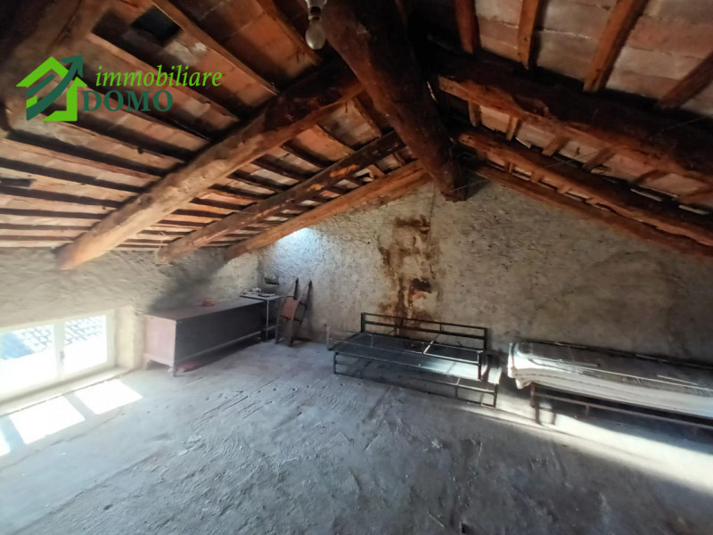 Monte Magre': Casa affiancata in Vendita con Vista Panoramica -" Un'Occasione Unica!" Per info 04...
