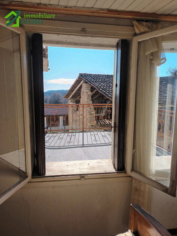 Monte Magre': Casa affiancata in Vendita con Vista Panoramica -" Un'Occasione Unica!" Per info 04...