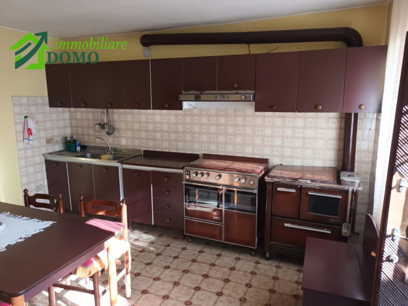 Monte Magre': Casa affiancata in Vendita con Vista Panoramica -" Un'Occasione Unica!" Per info 04...