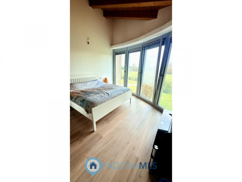 Immobile in esclusiva al Gruppo Padova MLS
BAGNOLI DI SOPRA:
Una posizione ideale per chi cerca s...