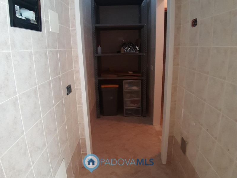 SOLESINO VENDESI LOCALE COMMERCIALE

Immobile in esclusiva al Gruppo Padova MLS

A due passi dal ...