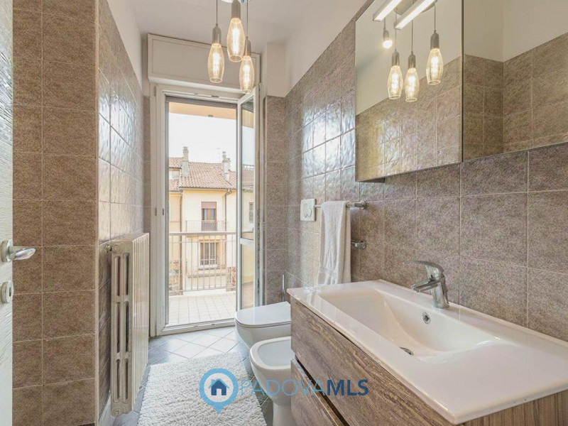 Immobile in esclusiva al Gruppo Padova MLS

Scopri il rifugio perfetto in una delle zone più cent...