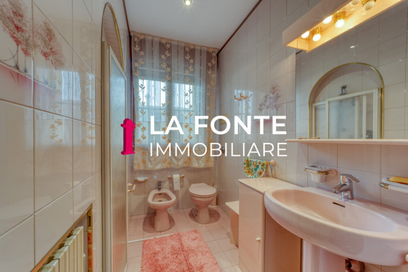 PERAGA DI VIGONZA - VILLA SINGOLA CON LABORATORIO - su lotto di 1.500 mq, offre ampi spazi per vi...