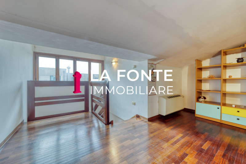 PERAGA DI VIGONZA - VILLA SINGOLA CON LABORATORIO - su lotto di 1.500 mq, offre ampi spazi per vi...