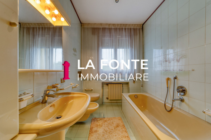 PERAGA DI VIGONZA - VILLA SINGOLA CON LABORATORIO - su lotto di 1.500 mq, offre ampi spazi per vi...