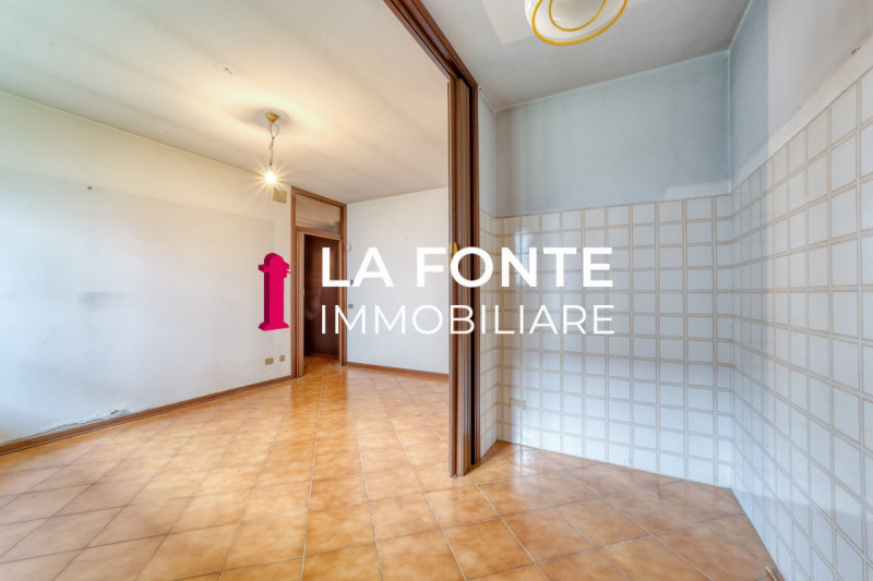 PERAGA DI VIGONZA - VILLA SINGOLA CON LABORATORIO - su lotto di 1.500 mq, offre ampi spazi per vi...