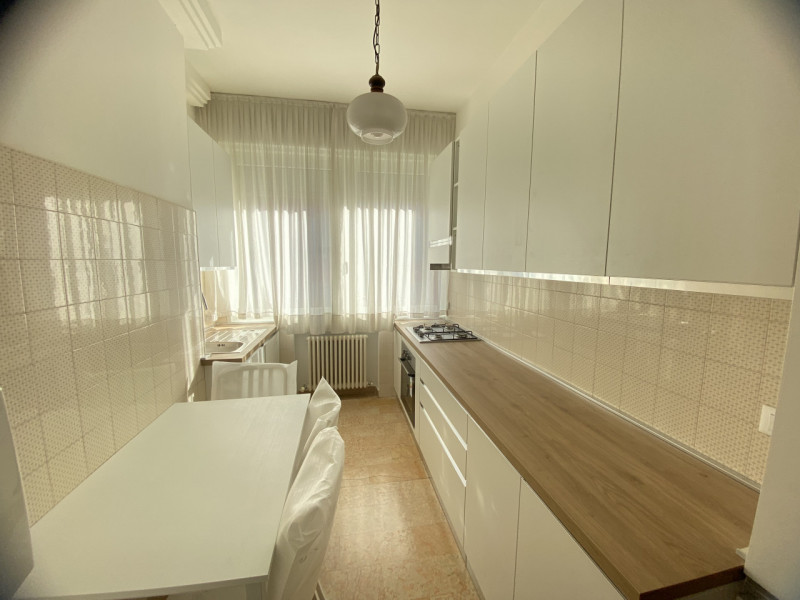 Nel  centro storico di Vicenza, proponiamo in locazione un appartamento esclusivo situato al terz...