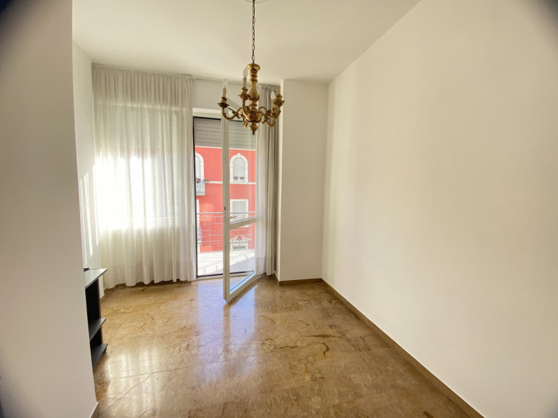 Nel  centro storico di Vicenza, proponiamo in locazione un appartamento esclusivo situato al terz...