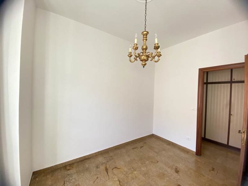 Nel  centro storico di Vicenza, proponiamo in locazione un appartamento esclusivo situato al terz...