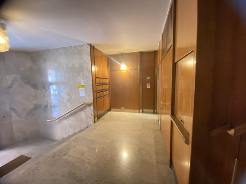 Nel  centro storico di Vicenza, proponiamo in locazione un appartamento esclusivo situato al terz...