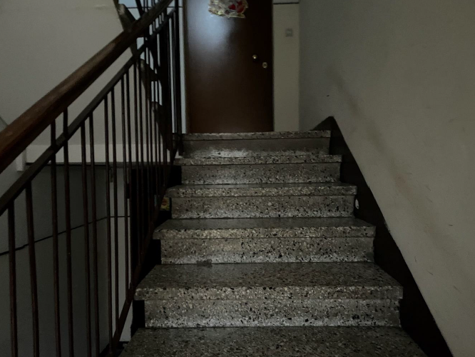 RIF. A.A.208-24

Vendesi all'asta - appartamento al 4° piano con magazzino in data 09 aprile 2026...