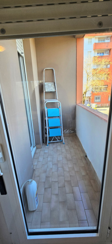 VICENZA OVEST - Zona Pomari: Proponiamo appartamento con due camere e due bagni completamente arr...