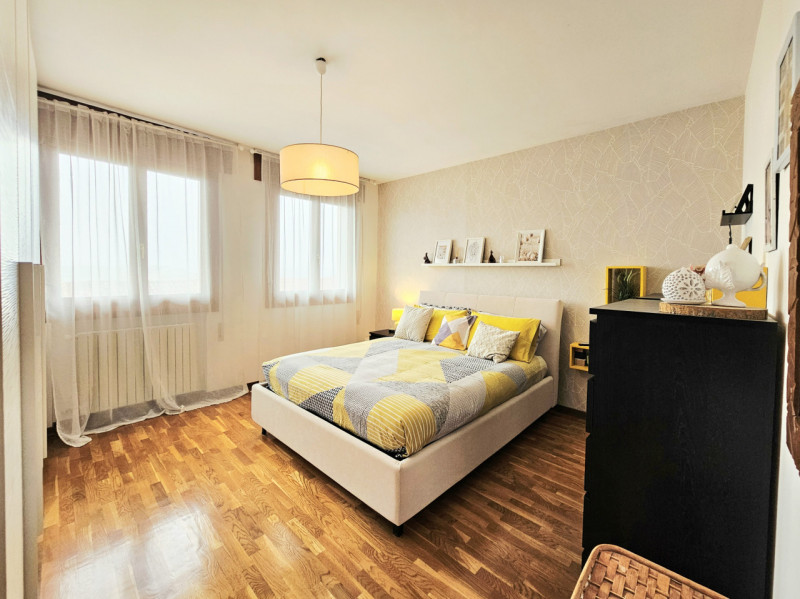 A Ospedaletto Euganeo, in un tranquillo quartiere residenziale, proponiamo in vendita spettacolar...