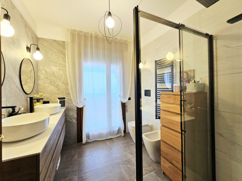 A Ospedaletto Euganeo, in un tranquillo quartiere residenziale, proponiamo in vendita spettacolar...