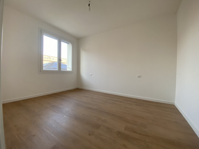 SANT'ANDREA VI 3 Camere Box P Auto
3 Camere con grande zona giorno Open space, doppi servizi , la...