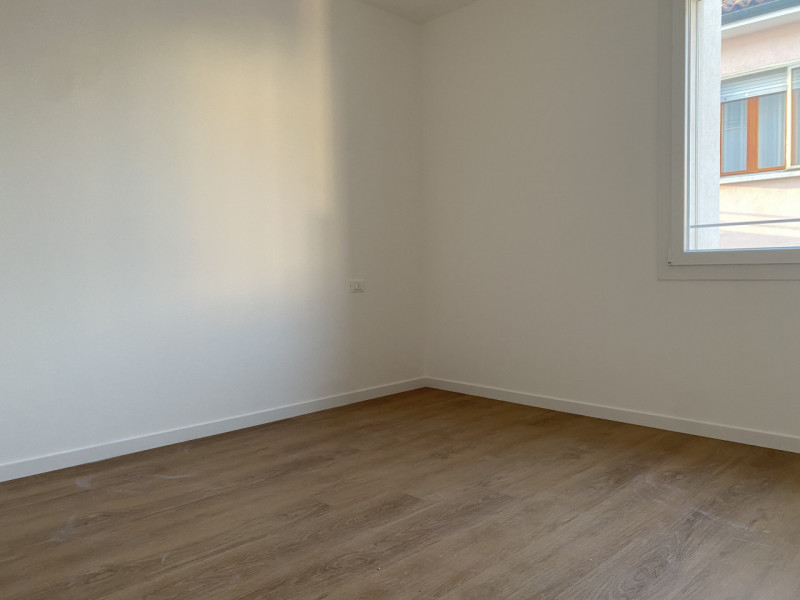 SANT'ANDREA VI 3 Camere Box P Auto
3 Camere con grande zona giorno Open space, doppi servizi , la...