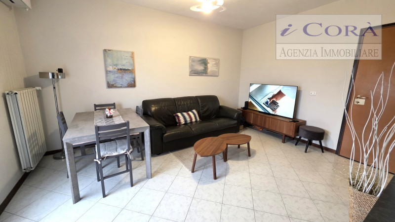 Nel cuore di Vigodarzere, proponiamo in vendita un elegante appartamento trilocale di circa 80 mq...