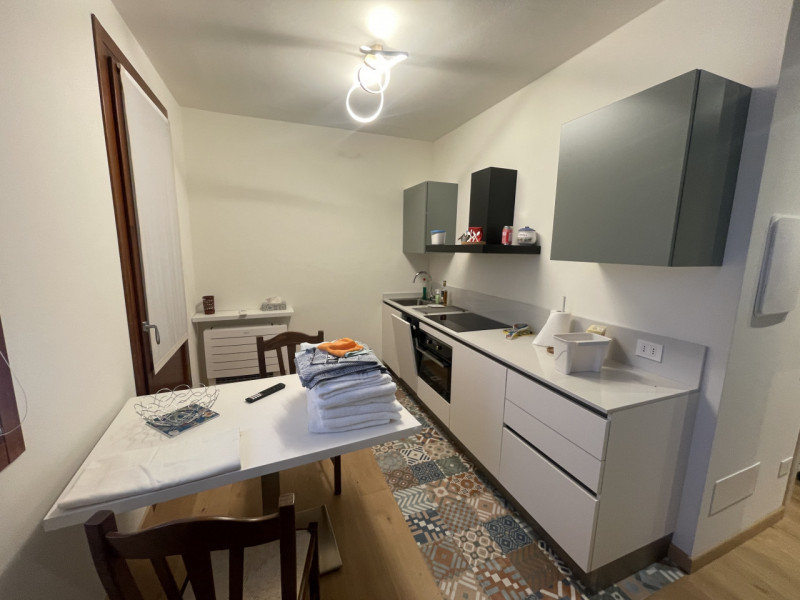 Vo Boccon Appartamento Bilocale con ottime finiture completamente arredato.

Composizione: Piano ...