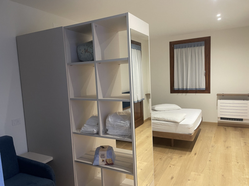 Vo Boccon Appartamento Bilocale con ottime finiture completamente arredato.

Composizione: Piano ...