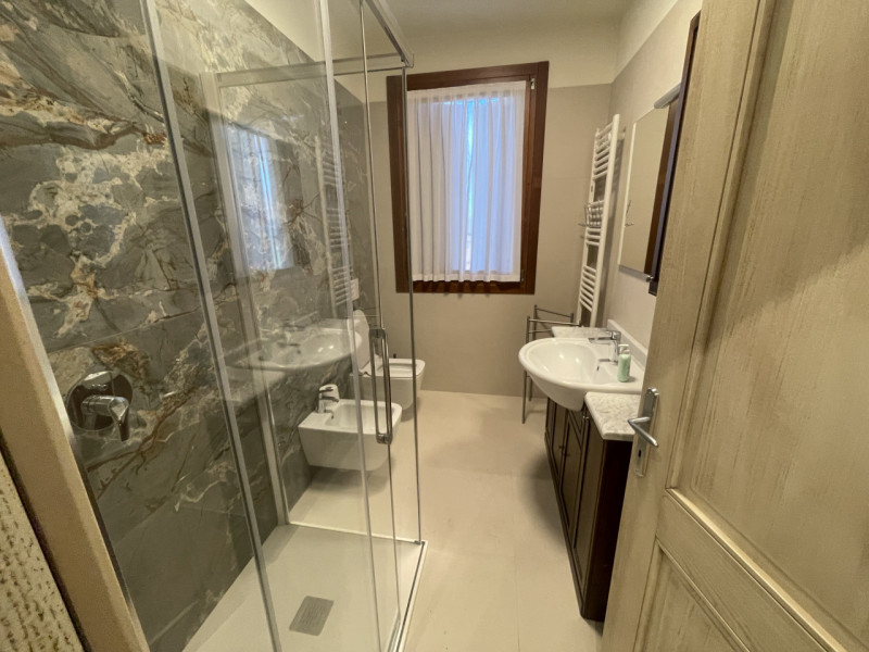 Vo Boccon Appartamento Bilocale con ottime finiture completamente arredato.

Composizione: Piano ...