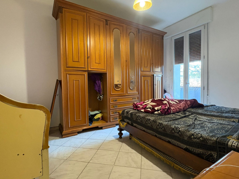 Proponiamo in vendita appartamento al primo piano servito da ascensore di nuova installazione, re...