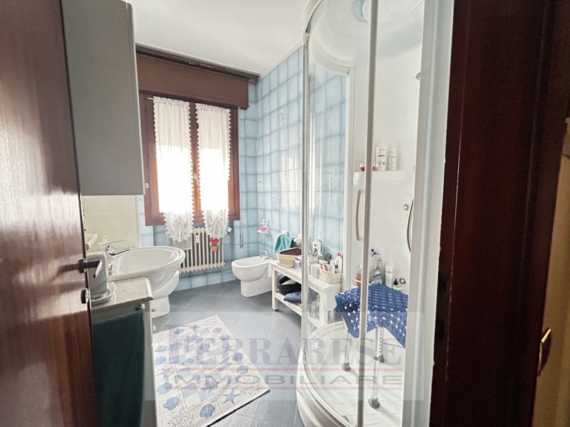 MORTISE Spazioso APPARTAMENTO al piano primo con una superficie generosa di 120 mq, soluzione per...