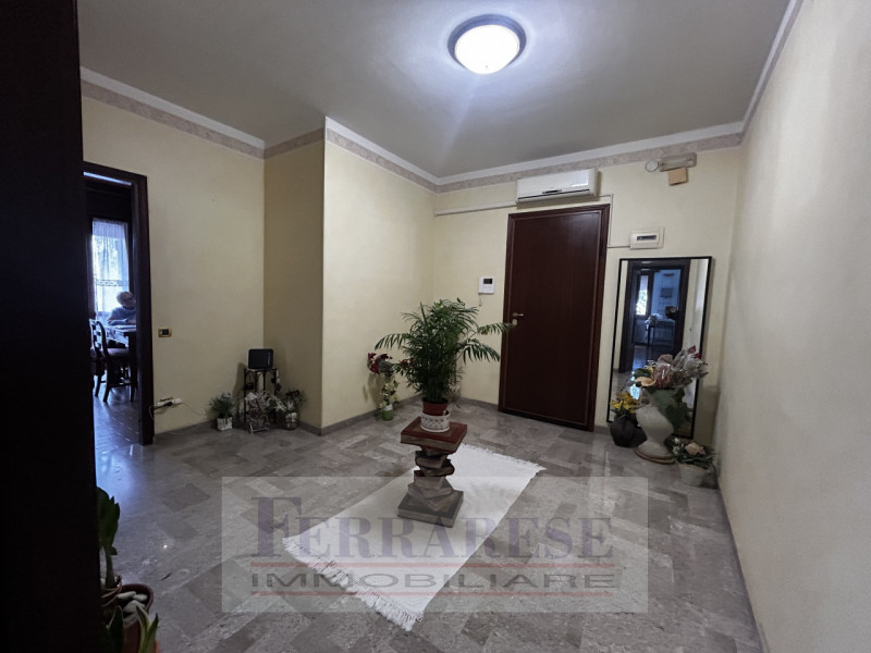 MORTISE Spazioso APPARTAMENTO al piano primo con una superficie generosa di 120 mq, soluzione per...