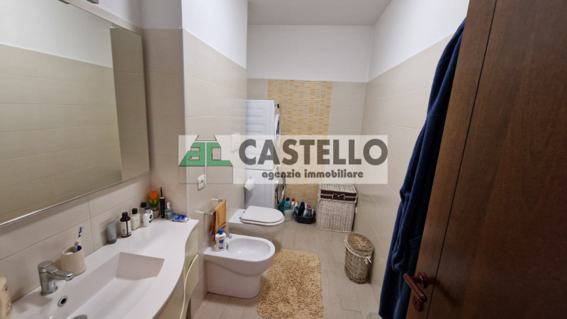 Cadoneghe Castagnara proponiamo in esclusiva, spazioso appartamento di ~100mq netti interni con 3...