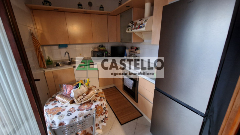 Cadoneghe Castagnara proponiamo in esclusiva, spazioso appartamento di ~100mq netti interni con 3...