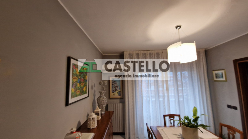 Cadoneghe Castagnara proponiamo in esclusiva, spazioso appartamento di ~100mq netti interni con 3...