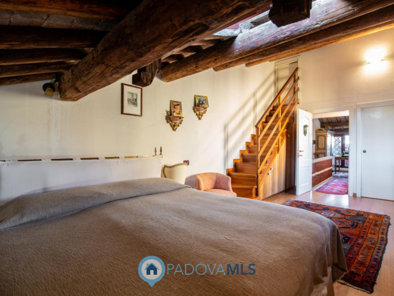 Palazzetto del 1700 ristrutturato completamente con possibilità di ampio garage

Immobile in escl...