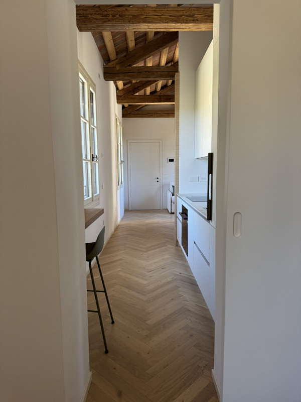 Rif. BA335 (Daniel +39 3939878704)

Proponiamo in affitto una meravigliosa MANSARDA situata all’i...