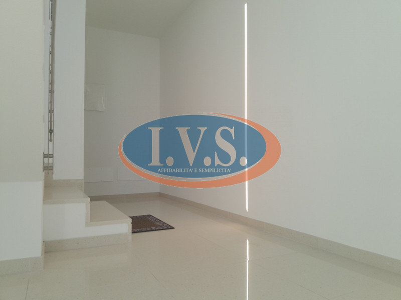 MONTEGALDA (VI): In tranquilla zona residenziale vendesi appartamento BICAMERE al primo piano in ...