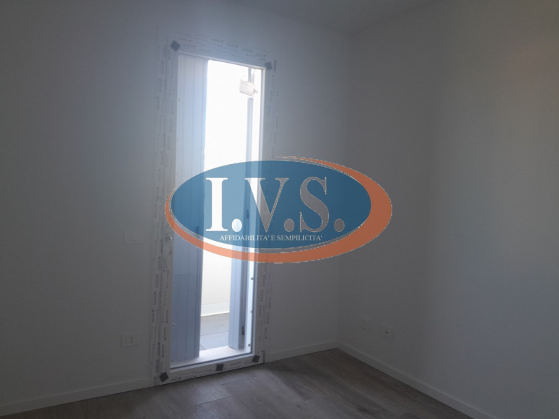 MONTEGALDA (VI): In tranquilla zona residenziale vendesi appartamento BICAMERE al primo piano in ...