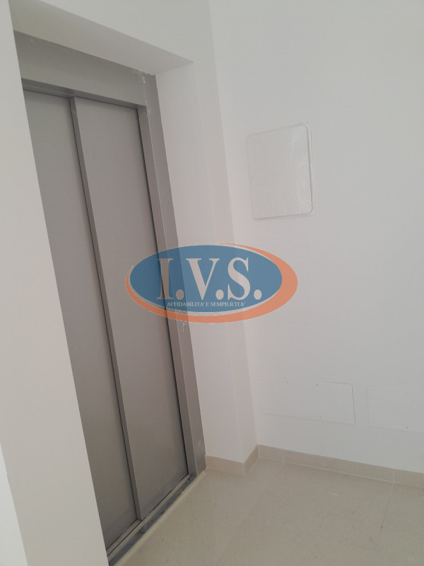 MONTEGALDA (VI): In tranquilla zona residenziale vendesi appartamento BICAMERE al primo piano in ...