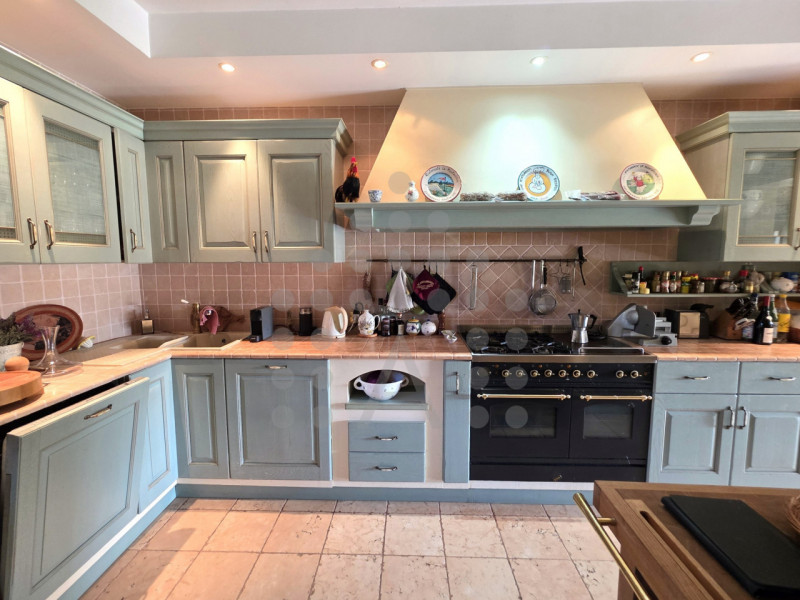 Nelle vicinanze del Golf Club La Montecchia, esiste un modo diverso di vivere la casa: più silenz...