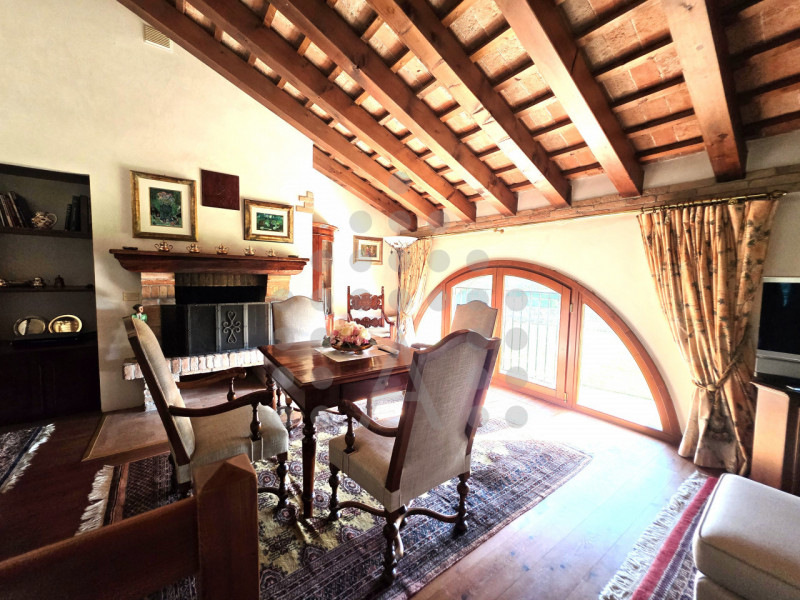 Nelle vicinanze del Golf Club La Montecchia, esiste un modo diverso di vivere la casa: più silenz...