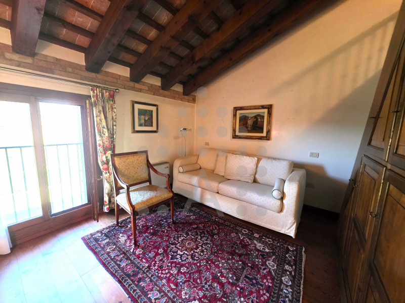 Nelle vicinanze del Golf Club La Montecchia, esiste un modo diverso di vivere la casa: più silenz...