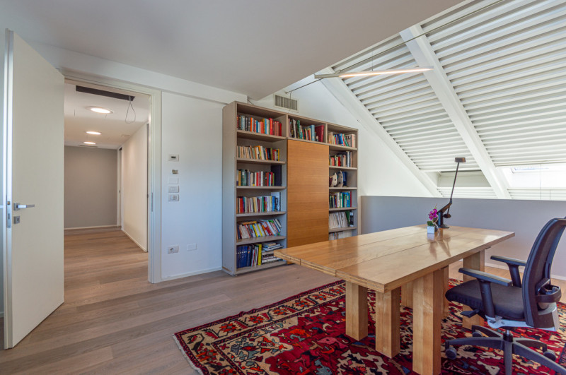 Scopri questa magnifica villa moderna situata nel cuore di Noventa Padovana, un comune rinomato p...