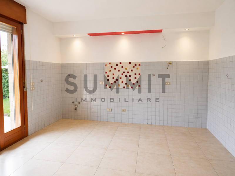 SCHIO: Alle porta del paese porzione di BIFAMILIARE con terrazzo e giardino per gli amanti della ...