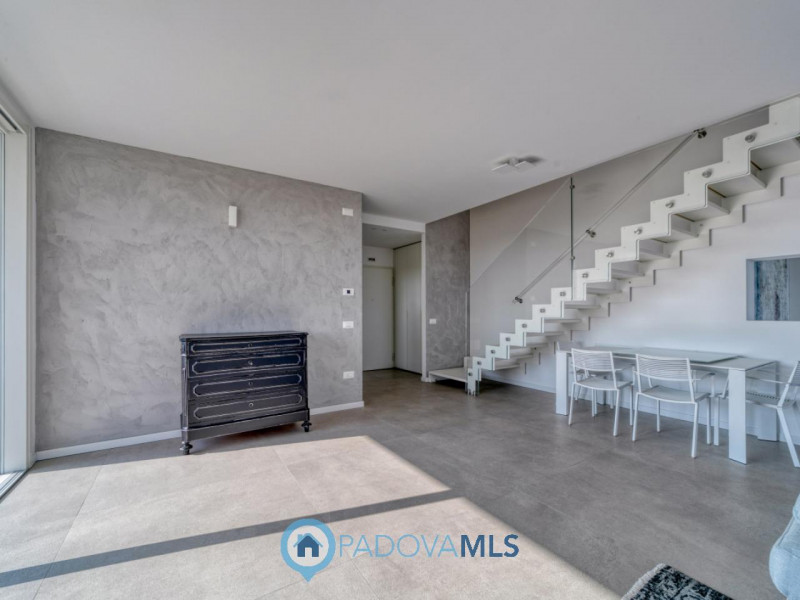 Attico - Via A. Diaz, 252 - 28100 Veneto

Immobile in esclusiva al Gruppo Padova MLS

VIGONZA Zon...